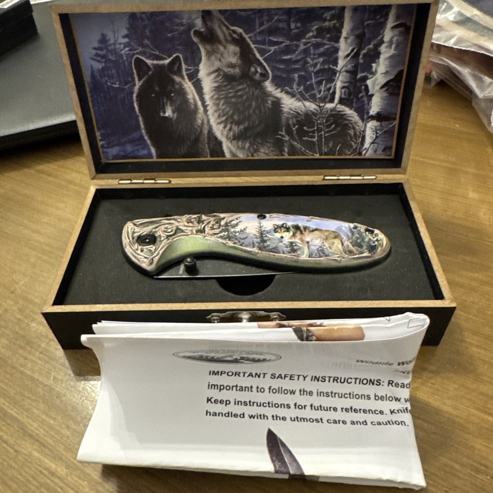 Woodland Creek Wildlife Wolf Folding Knife Stainless Steel 08TD New in Box